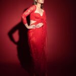 Raashi Khanna Instagram - Love calls for red..! For #sidkiara ♥️ Outfit - @premyabymanishii Jewellery - @koharbykanika Styled by - @shaleenanathani Assisted by - @vasudhaguptaa Makeup - @sonamdoesmakeup Hair - @souravv_roy_ 📸 @dinesh_ahuja