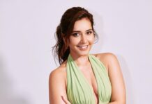 Raashi Khanna Instagram - Smiling away to your reactions on our #farzi trailer 🥹💚