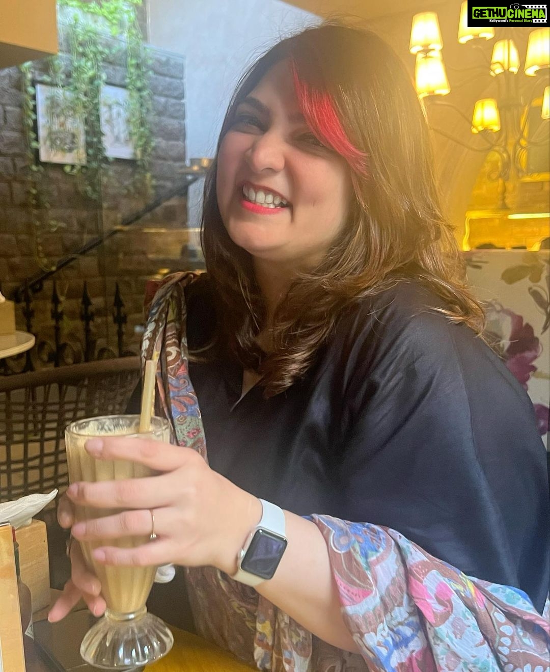 Raashi Khanna - 1 Million Likes - Most Liked Instagram Photos