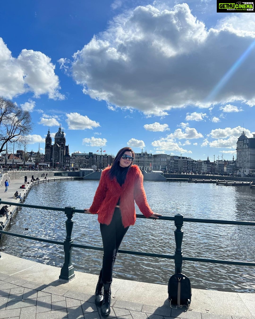 Raashi Khanna Instagram - AMSTERDAM 🧡