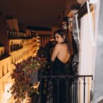 Raashi Khanna Instagram - An open window in Paris is all the world I need..! 🖤 #pfw Styled by @shaleenanathani Co-styled by @siangabari In @silviaastore_studio 👠 @bettinavermillon 💎 @tatianaverstraeten_jewelry