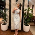 Raashi Khanna Instagram - A blissful summer evening..! 🥂