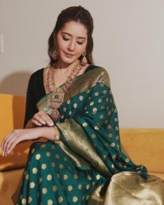 Raashi Khanna Instagram - For @bhima_jewels in @shravankummar 💚
📸 @arifminhaz