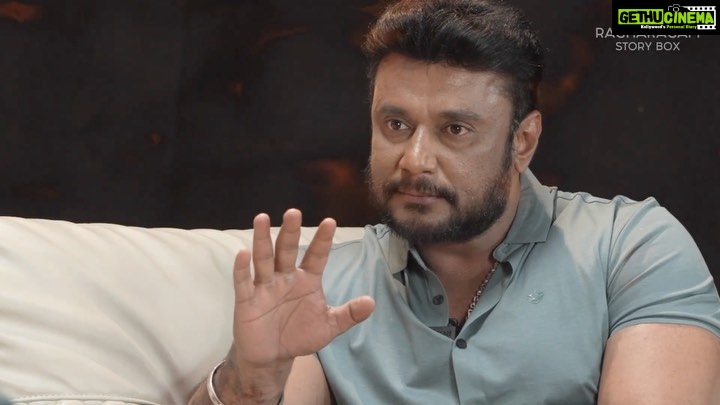 Rachita Ram Instagram - Presenting the promo of the much awaited interview @Goldclasswithmayuraa featuring ‘The Man who created the Revolution’- Challenging Star Darshan. Interview releasing on 16th Jan 5:55pm on @ragha_ragam YouTube channel 🙂 @darshanthoogudeepashrinivas BOSS