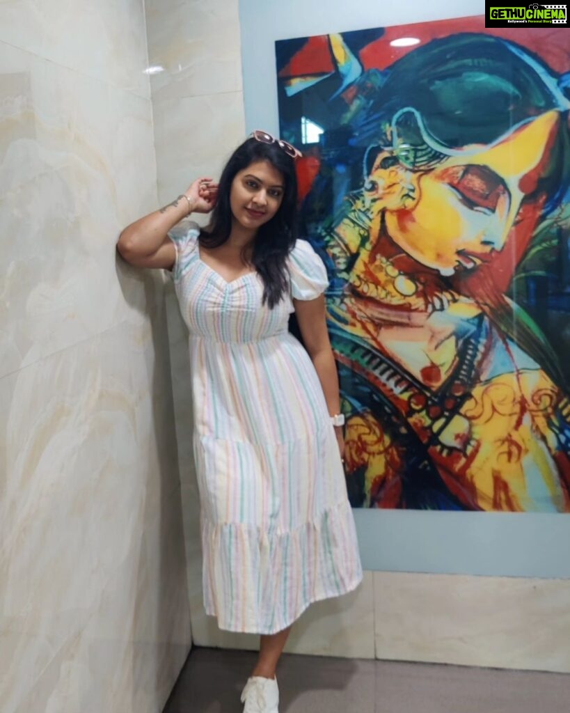 Rachitha Mahalakshmi Instagram - 😇😇😇😇😇 To be continued....... 🥰 Colombo mornings 😇 #Meinigarae Hotel MaRadha