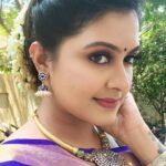 Rachitha Mahalakshmi Instagram - 💜🤍💜🤍💜🤍💜🤍 That's a lovely combo 😇😇😇😇😇😇😇😇😇 Saree @santhoshiplush 💜🤍💜🤍