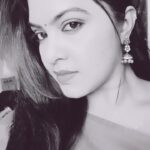 Rachitha Mahalakshmi Instagram - Melt in with d music …… 😉