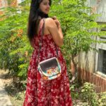 Rachitha Mahalakshmi Instagram – 🌟U can be a good person with kind heart and still say no 😇.Remember that 😇. 🌟lovely handbags @haipaihandbags 😍