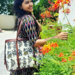 Rachitha Mahalakshmi Instagram – 🌟U can be a good person with kind heart and still say no 😇.Remember that 😇. 🌟lovely handbags @haipaihandbags 😍