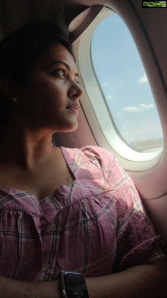 Rachitha Mahalakshmi Instagram - Be willing to travel alone..... Because many who started with you won't always stay...... 🙌 And this song really 🥹🙌 #lonetraveller #selfmade #lonetime