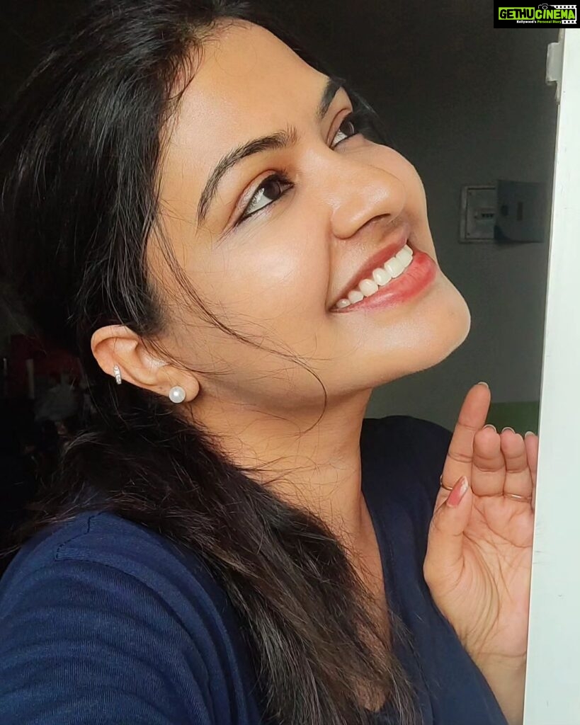Rachitha Mahalakshmi Instagram - Be d reason someone believe in good people 😇😇😇😇 Just like that 🙌🙌🙌🙌