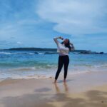 Rachitha Mahalakshmi Instagram - 🌊🏖️ Just live in the moments...... 😇😇😇😇😇