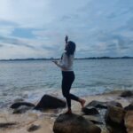 Rachitha Mahalakshmi Instagram - 🌊🏖️ Just live in the moments...... 😇😇😇😇😇