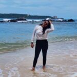 Rachitha Mahalakshmi Instagram - 🌊🏖️ Just live in the moments...... 😇😇😇😇😇