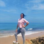 Rachitha Mahalakshmi Instagram - A solitary journey refreshes the soul ✌️✌️✌️✌️ 😇😇😇😇😇😇 Lovely Tees @aiily.lk 😇❤️
