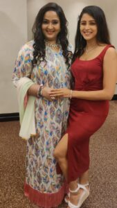 Radha Instagram - It’s my pre birthday celebration 🎉 How sweet she is!!! She is beautiful inside & out 💕 my all time favourite @radhanair_r  mam 🤗 Thanks for your presence , wishes , blessings & kind words 💖💖💖 Love you always 🫶🥰
#radhanair