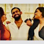 Radha Instagram - Look at the smile of my angels !! A super dad & a rocking brother! What else can a woman wish for? A delight for a mother's heart ❤️ #radha #radhanair #instagram #family #familytime #sislove #bro #facebook Uday Samudra Leisure Beach Hotel