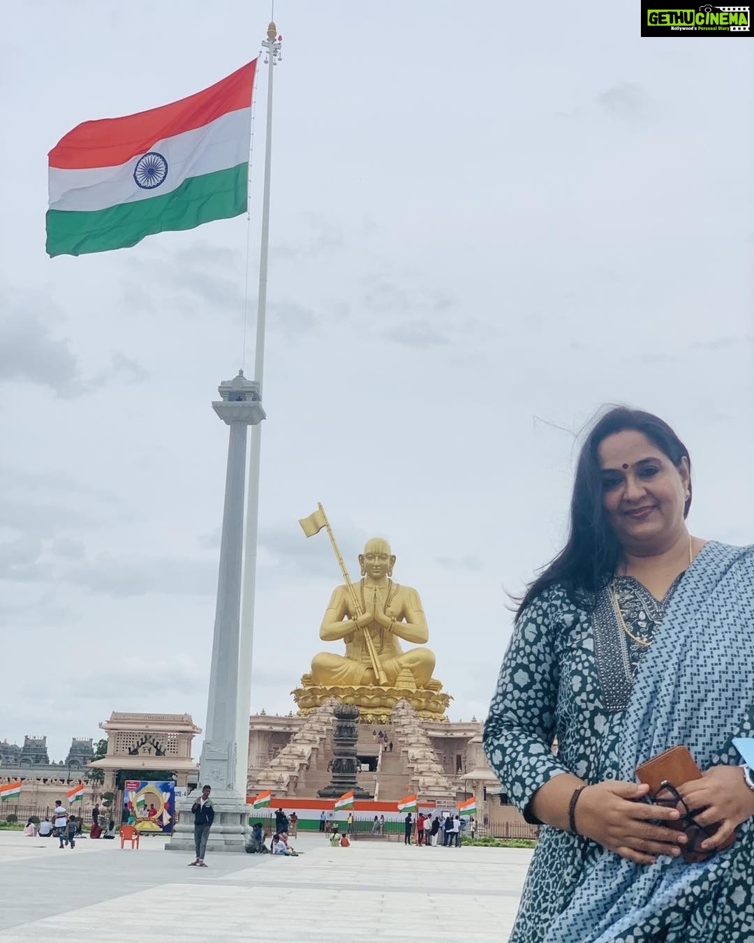 Radha - 5.6K Likes - Engulfed in the spiritual essence of Hyderabad !
Blessed to visit The Statue Of Equality & paid homage to Jagadguru Sri Ramanujacharya 😇
#statueofequality
#india #hyderabad #indiagram