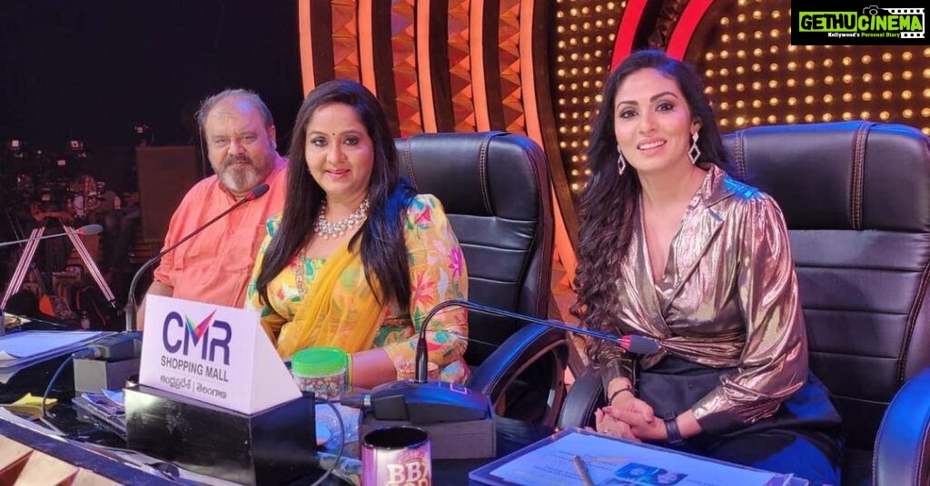 Radha Instagram - When we do something we really love with the colleagues who have the same mindset and wavelength , it’s a bliss. Same feeling it’s sharing the screen as judge along with Tarun master & Sada on BB Jodi on Star Maa. It’s such a vibrant experience. I’m sure the viewers will feel the same. Do watch BB Jodi on Star Maa. #BBJodi #starmaa #radha #bb