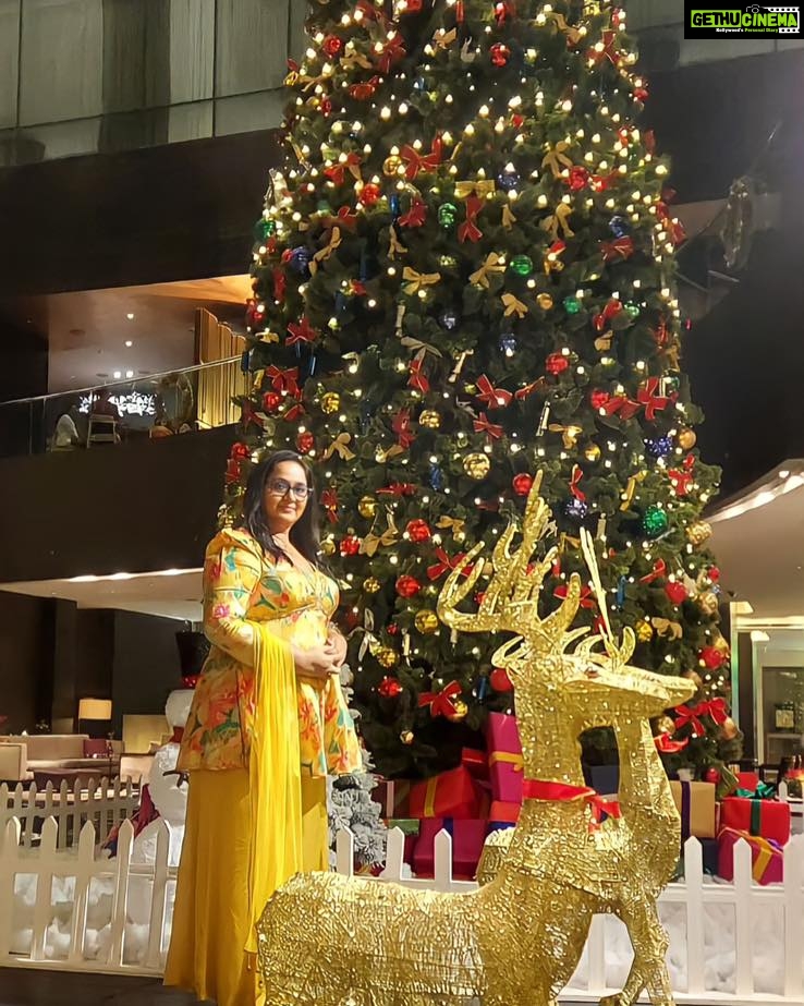 Radha Instagram - May the celebrations be marvelously Merry and beautifully Bright! Wishing you all Christmas blessings wrapped in love, tied up with joy! Happy Christmas! 🎄✨ #christmas #instagood #radha #radhanair #uds #instagram #xmas #xmastree #christmasdecor #christmastime
