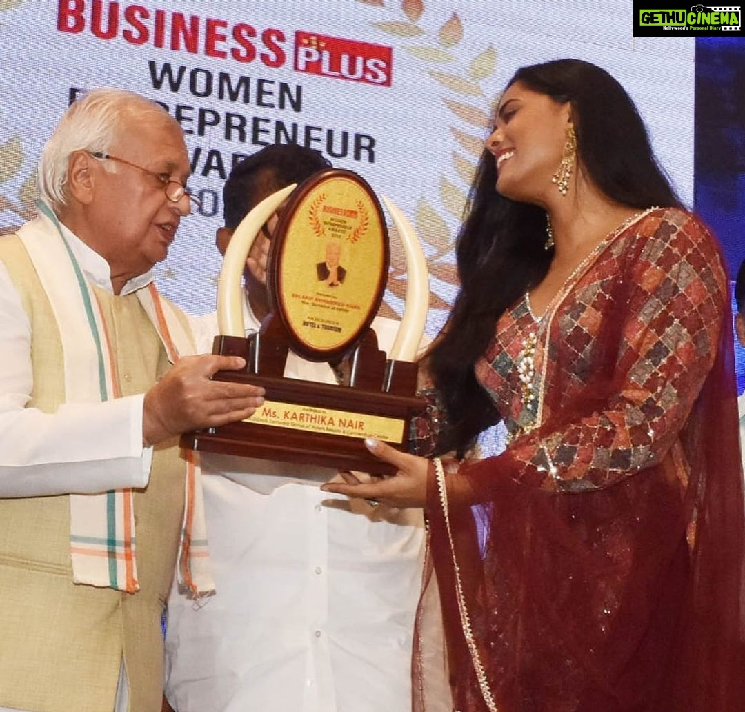 Radha Instagram - My Karthu is awarded this momento of WOMAN ENTREPRENEUR from Kerala Governer π€©π€©π€©This makes me more proud when kids achieve such awards and create momentous memories. Love you Karthu πππ #karthikanair #radhanair #kerala #government #business #entrepreneur #award #2023