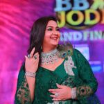 Radha Instagram - Hope you all enjoyed #bbjodi finale on @starmaa Outfit @rekhas_couture Styling @kirthana_sunil Jewellery @aditi_collection Hair accessories @wowhow.in Hair @jilani.shaik14 Makeup @ramesh.babu_makeupartist Annapurna Film Studio