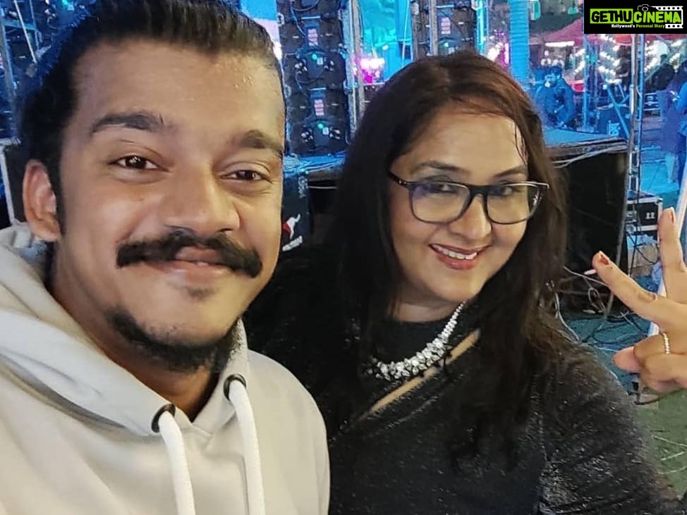 Radha Instagram - 2022 passed through a lot of good and bad memories & experiences. In 2023, throughout the year let’s celebrate happiness & success. Wishing you all an amazing year ahead. Sharing few glimpse from the amazing New Year Celebrations from UDS Kovalam. Special thanks to singer Thirumali for the rocking performance !! 🫶🏻🤗 #newyear #newyearseve #newyear2023 #newyearparty #newyearsresolution #happynewyear #newyearnewgoals #newyears @thirumali_ Uds Kovalam