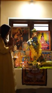 Radha Instagram - Vishu celebrations 2023. 
My family ❤️ My life. ❤️

🎥 @makemydayphotography 

#radhanair #radhaactress
