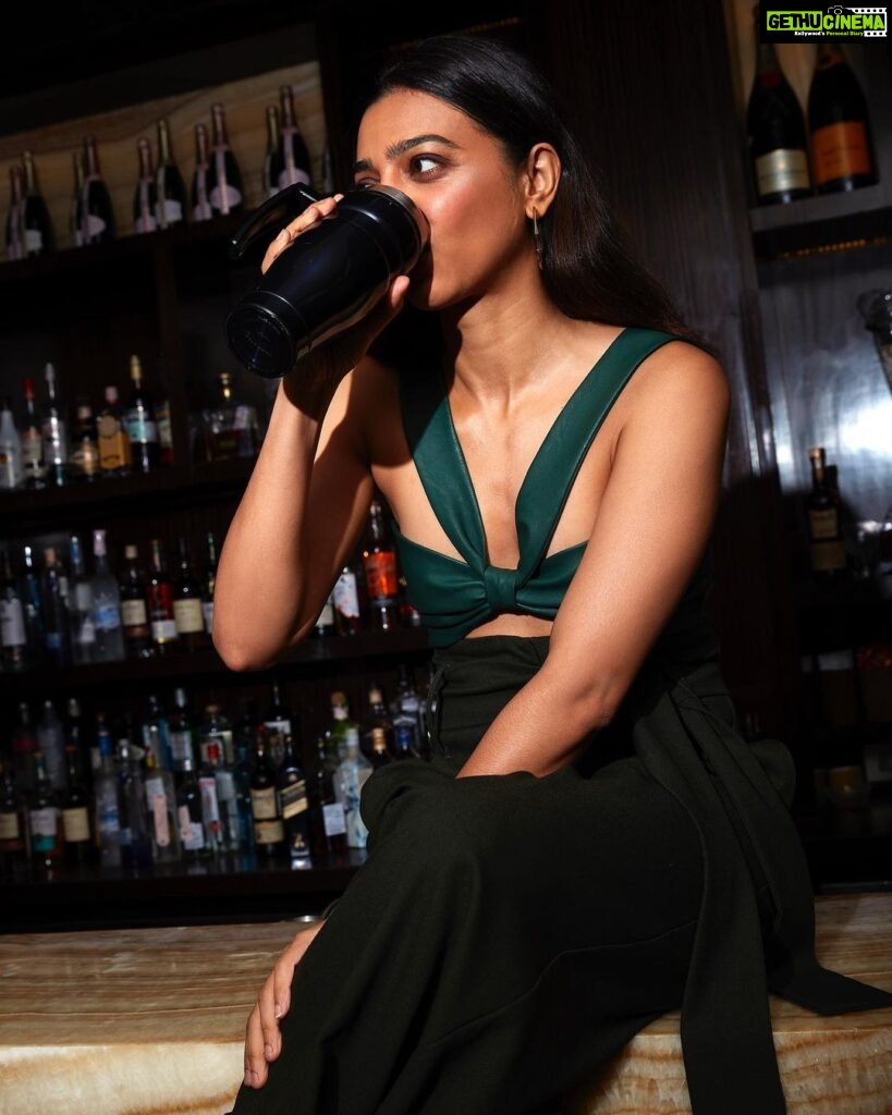 Radhika Apte Instagram - Me and my coffee mug go everywhere together ♥️ ☕️ #fortheloveofcoffee