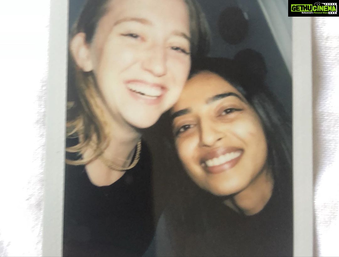 Radhika Apte Instagram - Happy women’s day!! Thank you for these beauties.. Can’t imagine life without them ♥️♥️