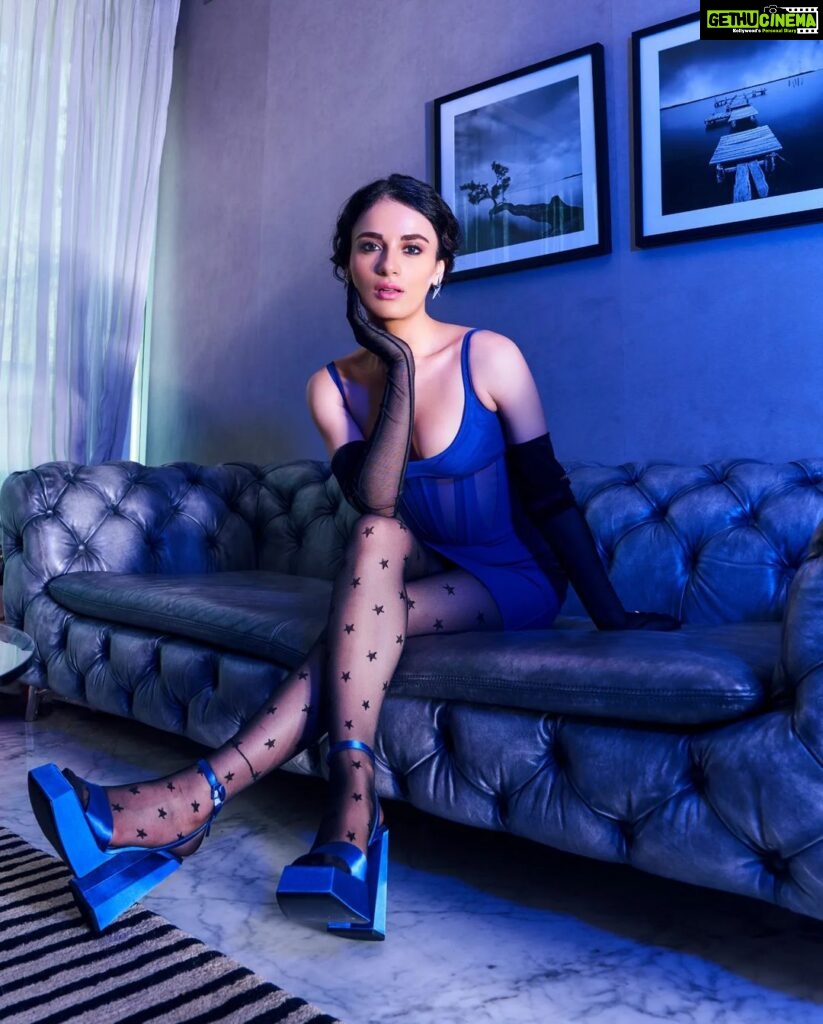 Radhika Madan Instagram - Gonna take away all your "blues" from the 5th of May only on @disneyplushotstar ! #SaasBahuAurFlamingo💙 ---------------------------------------------- Outfit- @muglerofficial × @hm Shoes- @charleskeithofficial Styled by-@amandeepkaur87 Hair- @shivani.shettyehmua Makeup- @ritikavatsmakeupandhair Managed by @aanchaltalreja 📸 @visualaffairs_va