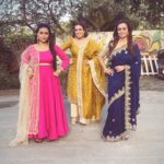 Radhika Muthukumar Instagram – BOLO TARARARA💃🏻

Starting the on a happy and fun note with two most beautiful oswal ladies 💕
@shitalthakkarofficial @vibha_bhagat 

Keep watching sasural simar ka 2 6pm 
Mon- Sat only on Colors 

#instafun #goodvibes #ssk2 #sasurasimarka2 #simar #sandhya #chitra