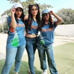 Radhika Muthukumar Instagram - India india 🇮🇳 Oswals cheering for india😃 And also not to forget rimmi always trying to make me look good😬😬❤️❤️😘😘 @tanyasharma27 #rimmisimmi #simar #reema #ssk2 #sasuralsimarka2 #colorstv #voot