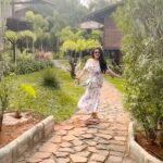 Radhika Muthukumar Instagram - 🤍🤍 #radhikamuthukumar #happy #instahappy #music #nature