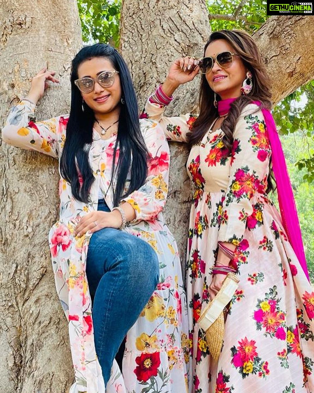 Radhika Muthukumar Instagram - SIMI N SANDY! ❤️ #ssk2 #loveeachother #friendship #moments #memories #funinthesun