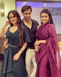 Radhika Muthukumar Instagram - Postive mind
Positive vibe
Positive life 

#instapost #goodvibes #ssk2 #simar #reema #vivan #reevan 

@tanyasharma27 @karansharmaa_official9 

Hair by @shahingilani