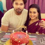 Radhika Muthukumar Instagram - And the celebration continues ❤️❤️❤️ @tanyasharma27 @jayatibhatia @avinashmukherjee_ @karansharmaa_official @itsshubhanshisingh @colorstv @rstfofficial Thank you everyone for so much love💓 #sirav #siravforever #reevaan #ssk2 #colorstv #voot #vootselect #simar #aarav #reema #vivan Thank you 🙏🏻 💓 And not to forget thank you @thebakeroommumbai for sending us such lovely cake😍😍