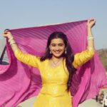 Radhika Muthukumar Instagram - When you are happy and you know it😀😀😀 #happiness #selflove #simar #ssk2 #colorstv #voot