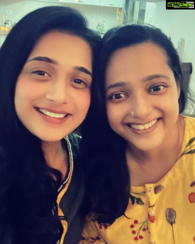 Radhika Muthukumar Instagram - Happy siblings day👭 Didi @krithika_m_thapliyal ♥️