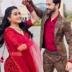 Radhika Muthukumar Instagram – Hain Jaise Rait zara si –  Mesmerising song .. What I always say live love laugh 🤗💜🎊 ✨ 
.
#summitbhardwaj #ssk2 #simar #samarkhanna #reels #indiareels #explorepage #trending #arijitsingh #hainjaiseraitzarasi #bollywod #trendingmusic #livelovelaugh