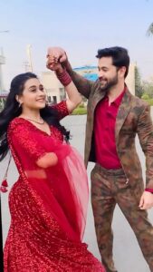 Radhika Muthukumar Instagram - Hain Jaise Rait zara si -  Mesmerising song .. What I always say live love laugh 🤗💜🎊 ✨ 
.
#summitbhardwaj #ssk2 #simar #samarkhanna #reels #indiareels #explorepage #trending #arijitsingh #hainjaiseraitzarasi #bollywod #trendingmusic #livelovelaugh