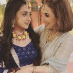 Radhika Muthukumar Instagram – Bahut mehanti ladki hai yeh @radhikamuthukumar_official #sasuralsimarka2 ke pehle din se 19th March se le kar ab tak 27th dec 2021 tak ki journey isne bina dare , sare utar chadav ke saath age badti chli gyeeee bs aise hi humari #simar ko pyar dete rahe aur dekhte rahiye #sasuralsimarka2 on #colour mon to sat 6:30 pm …..

Love 
Vibha 
Aap Sab ki pyari #chitra 

#livelovelaugh #ssk2 #simar #chitra #colour #colourstv #innocent #faces #dailysoap # Sasural Simar ka