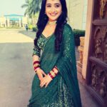 Radhika Muthukumar Instagram - Choose happiness 😊☺️😃 Keep watching sasural simar ka season 2 Mon-Sun Only on colors @colorstv @rstfofficial #simar #ssk2 #colors #instagood #instahappy Makeup by- @pakumar3021 Hair by- @shahingilani