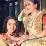 Radhika Muthukumar Instagram - Badi maa❤️ @jayatibhatia 😍😍 @colorstv @rstfofficial #ssk2 #simar #colors #instapost