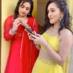 Radhika Muthukumar Instagram - Two peas in a pod 🥜 #reemisimi 😆 #reels #reelsinstagram #reelitfeelit #reelkarofeelkaro #funnyreels #fyp #explore #trendingreels