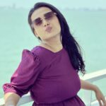 Radhika Muthukumar Instagram - Pyaar ki kashti main lehron ki masti main💜💜 #radhikamuthukumar #travel #friends #fun #ferry #life #love #grateful