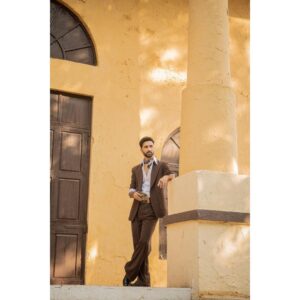 Raghav Juyal Instagram - Bunn samosa lollipop desi boys on the top , 
Sat Sunday raat 9.30 baje , #thekapilsharmashow , dekhenge na?  #kisikabhaikisikijaan 
Managed by - @blueorchidentertainment 
Styled by - @iamkenferns 
Photographer - @rishabhkphotography 
Make up - @kondvilkarsuhas 
Hair - @hairby_vijaylimbachiya 
Driver - @arjunp822