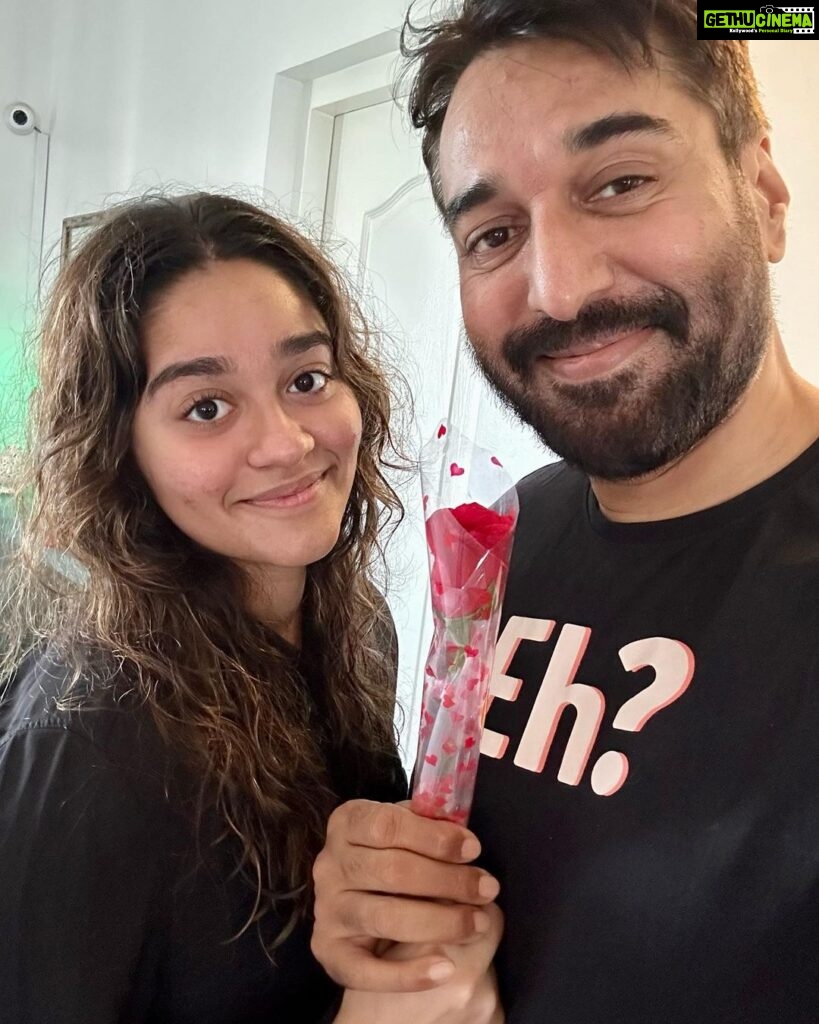 Rahman Instagram - Was wondering , why no Valentine roses and surprisingly my baby gal surprises me with loads of hugs and a Rose. Thank you lulu. U made my day.