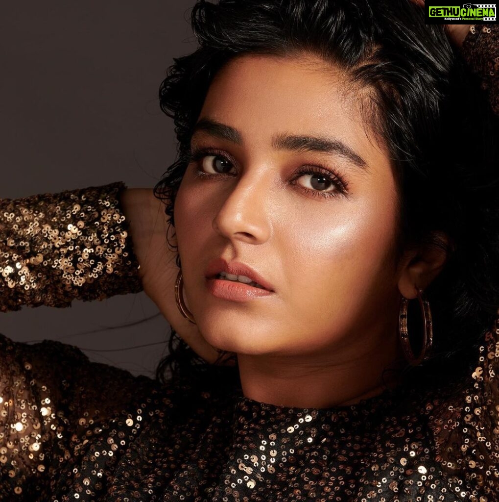 Rajisha Vijayan Instagram - Monday sparkles 💫✨