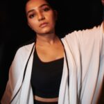 Rajisha Vijayan Instagram - Right before the carpet 🖤 @shafishakkeer @house_of_vandy @samsonlei_hair_and_makeup @styledbysmiji